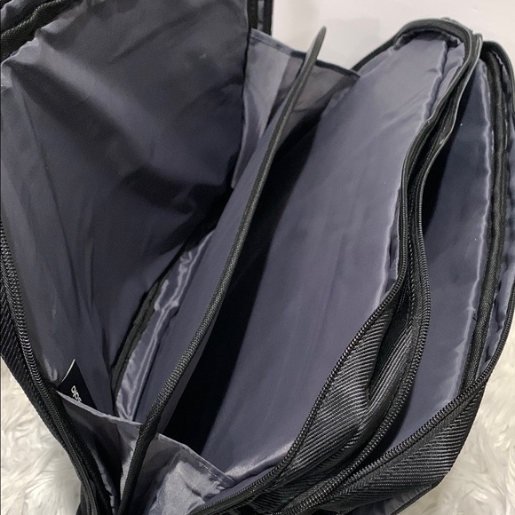 SOLO New York Urban Chrysler Briefcase Laptop case - Picture 10 of 12